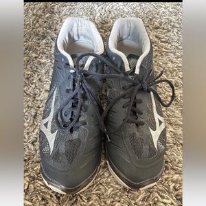 Mizuno Women's Athletic Shoes - Black and Gray